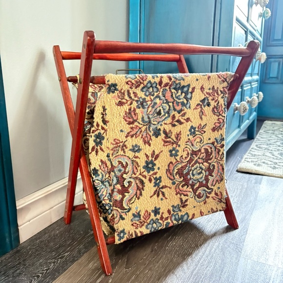 Other - Vintage Tapestry Foldable Yarn Caddy